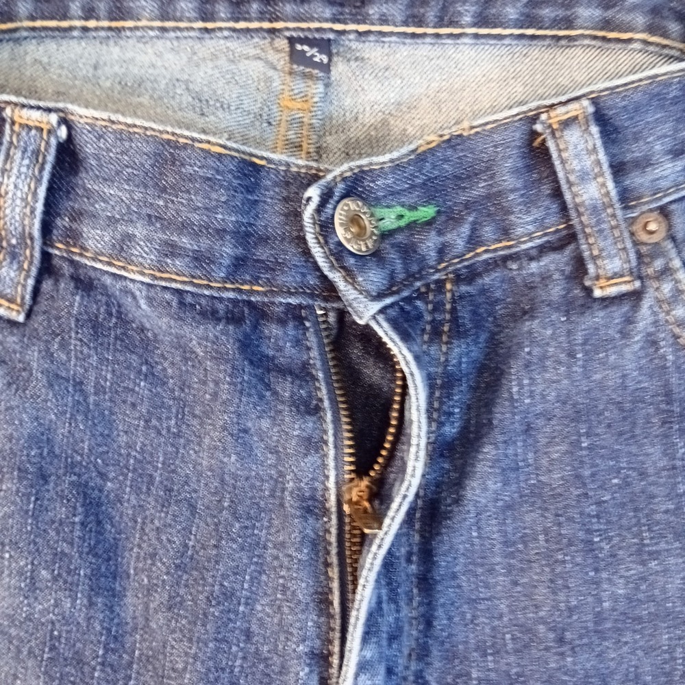 Tommy Hilfiger Jeans Mens 37x29 Blue Classic Fit Straight Leg Denim Pants - Picture 3 of 11